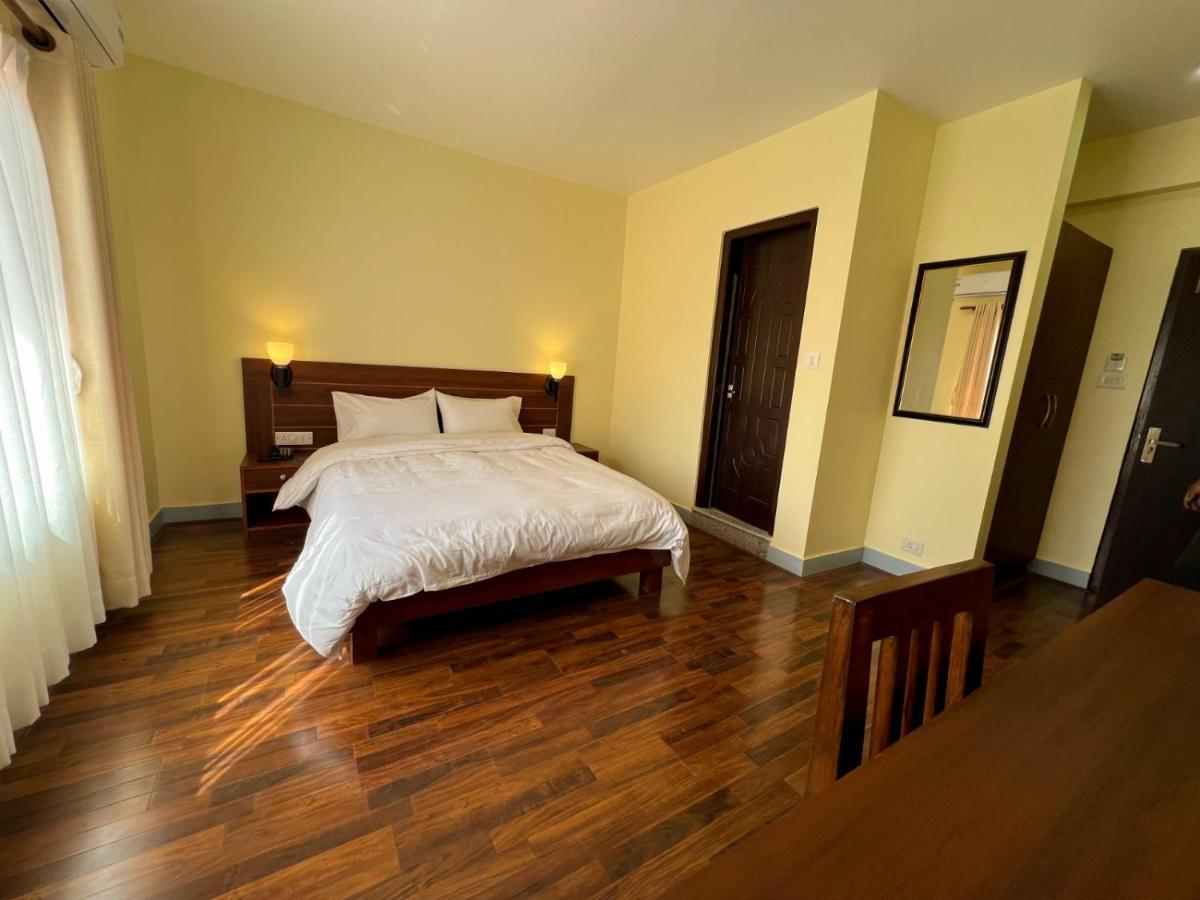 Hotel Claire Inn Katmandu Zewnętrze zdjęcie